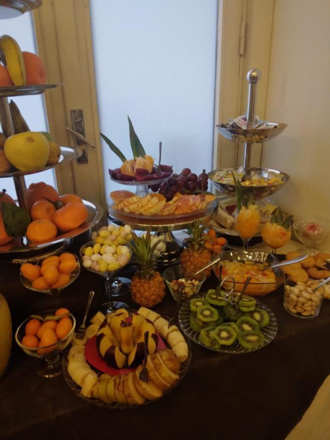 Umberto House Catania Hotel ภายนอก รูปภาพ