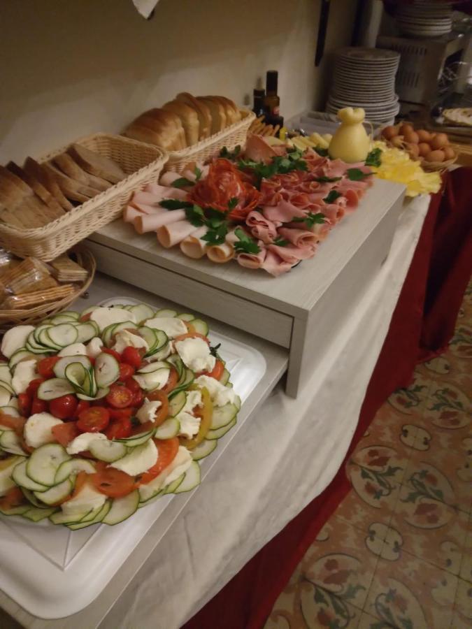Umberto House Catania Hotel ภายนอก รูปภาพ