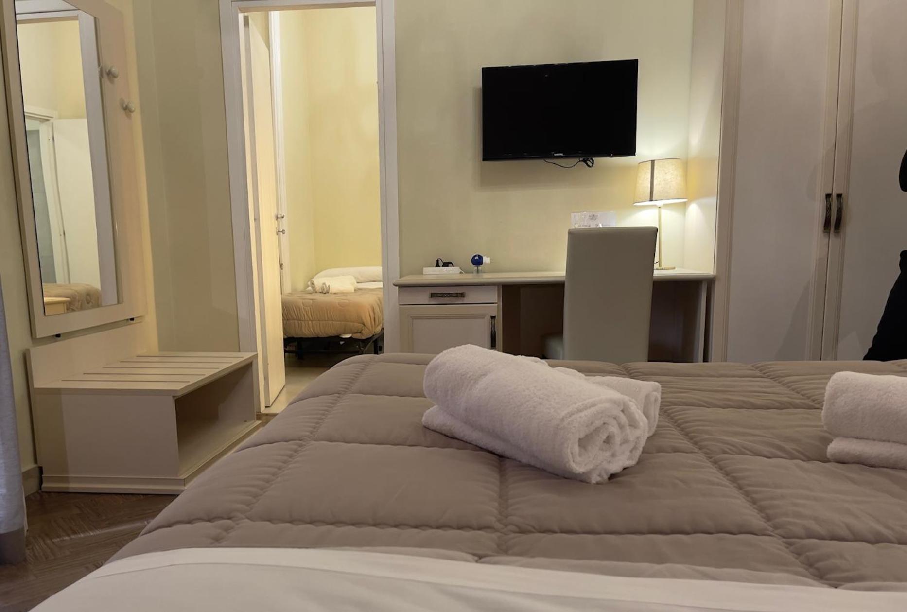 Umberto House Catania Hotel ภายนอก รูปภาพ
