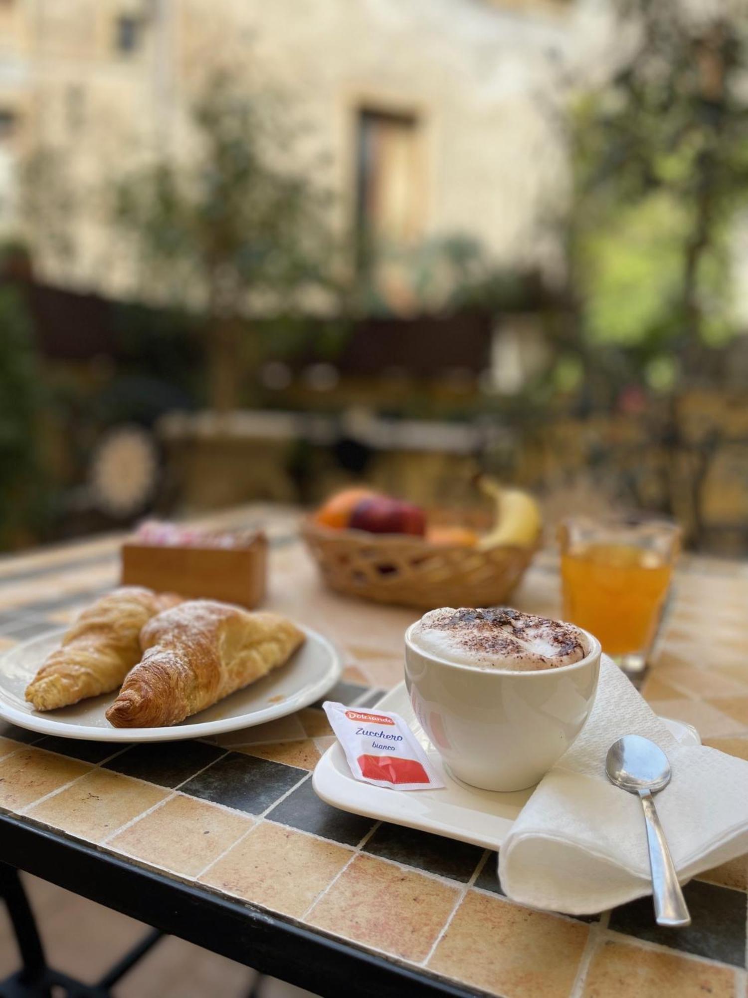 Umberto House Catania Hotel ภายนอก รูปภาพ
