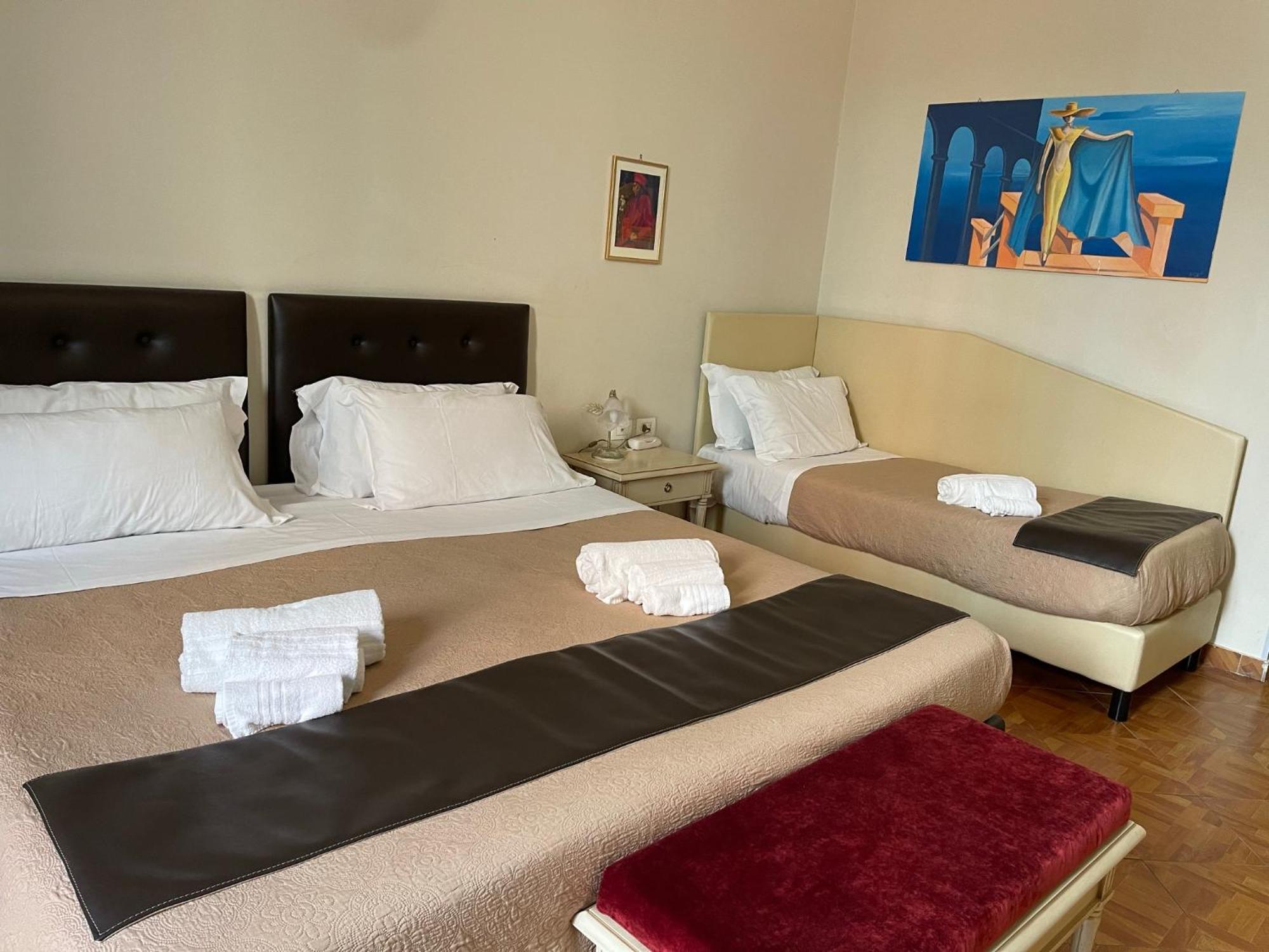 Umberto House Catania Hotel ภายนอก รูปภาพ