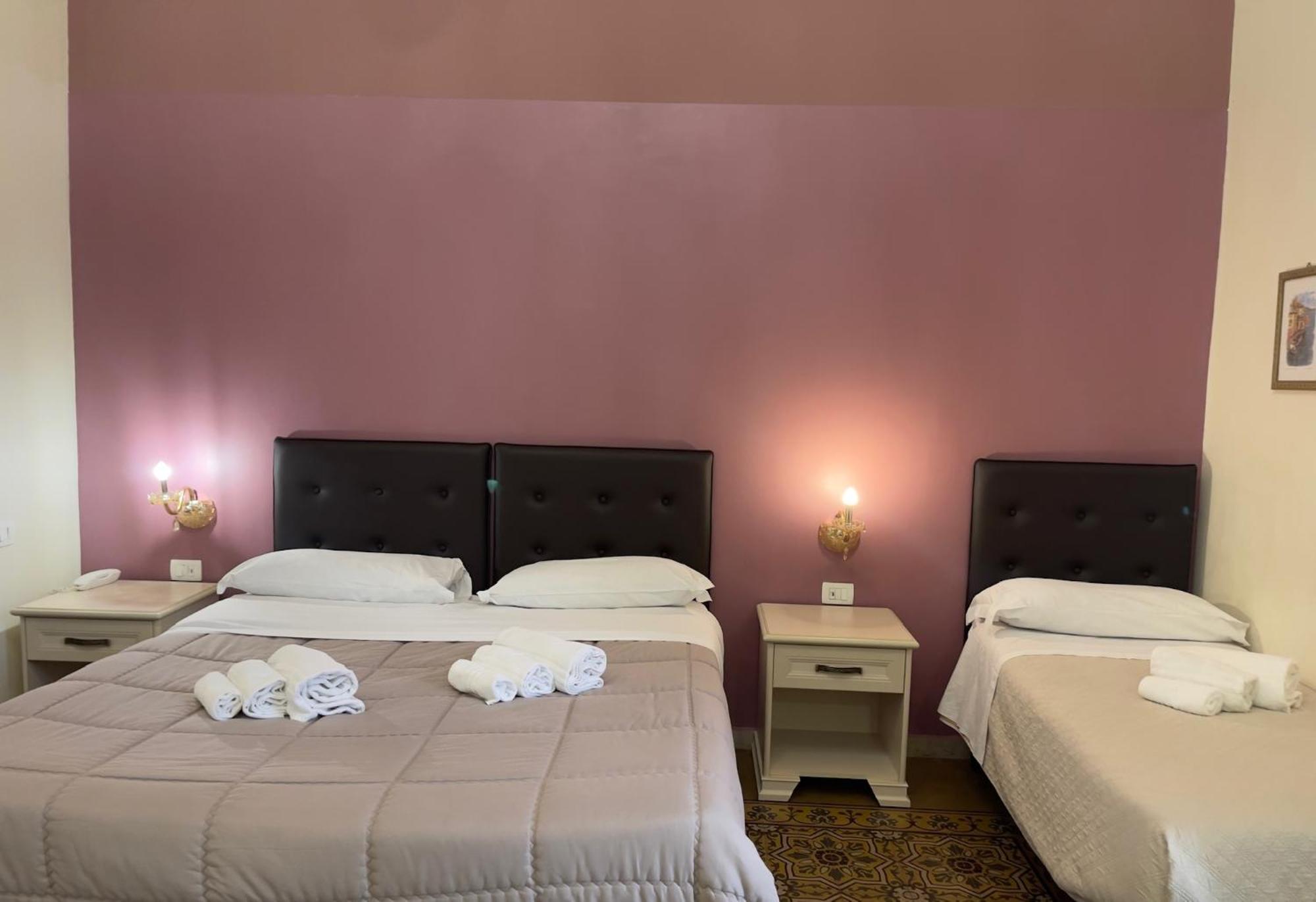 Umberto House Catania Hotel ภายนอก รูปภาพ