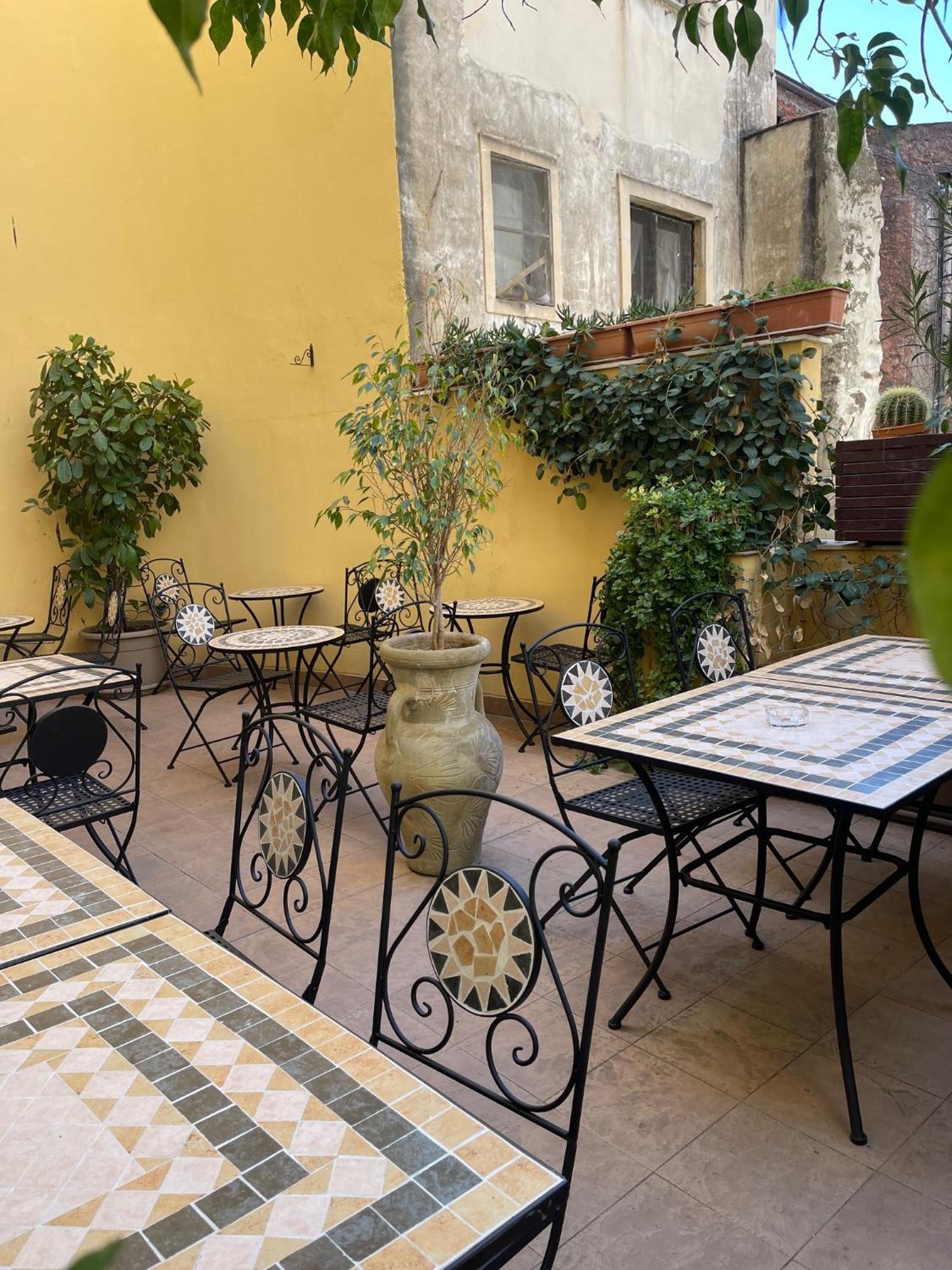 Umberto House Catania Hotel ภายนอก รูปภาพ
