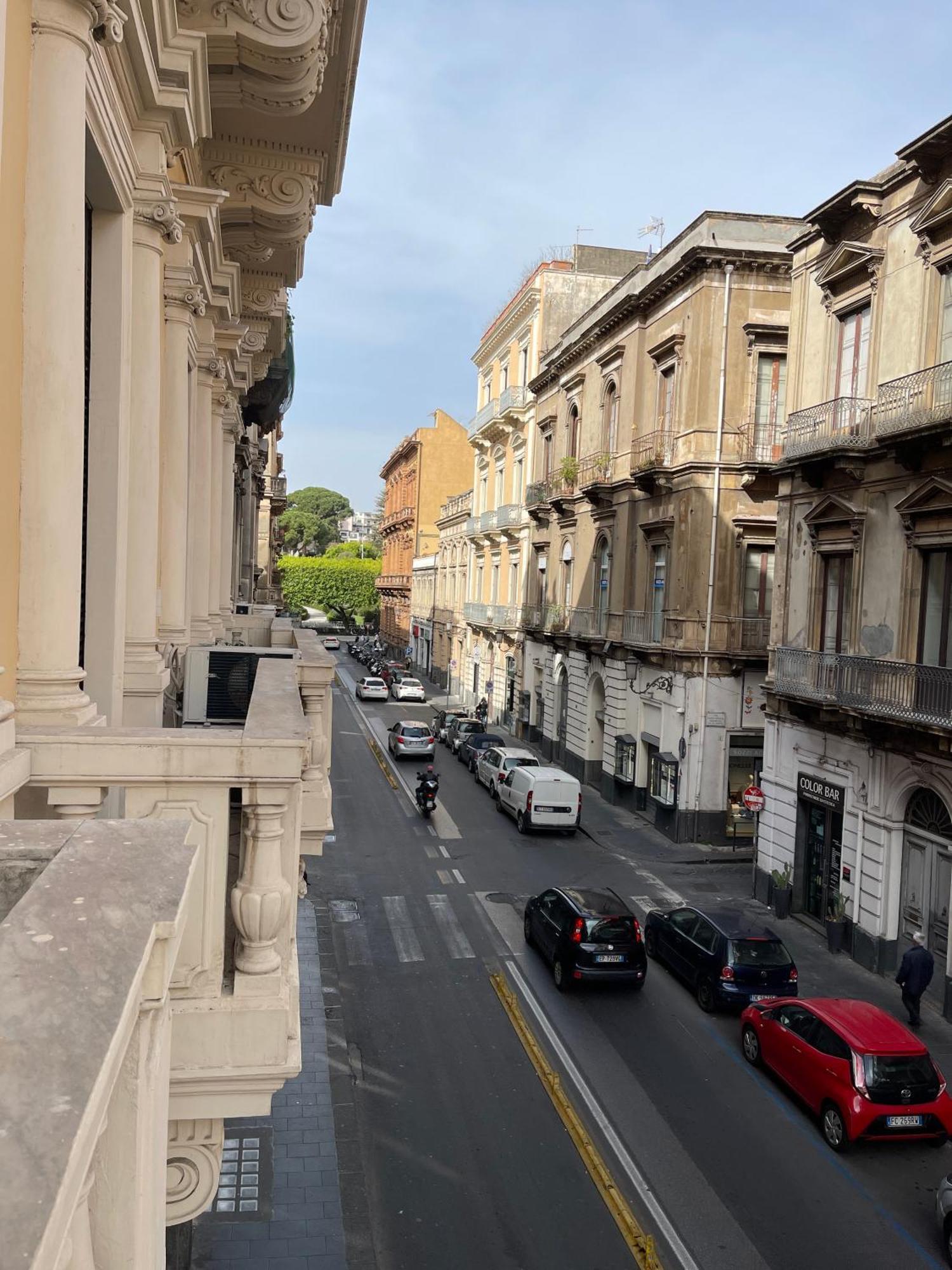 Umberto House Catania Hotel ภายนอก รูปภาพ