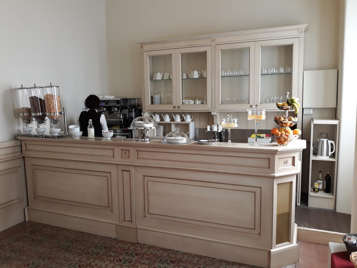 Umberto House Catania Hotel ภายนอก รูปภาพ