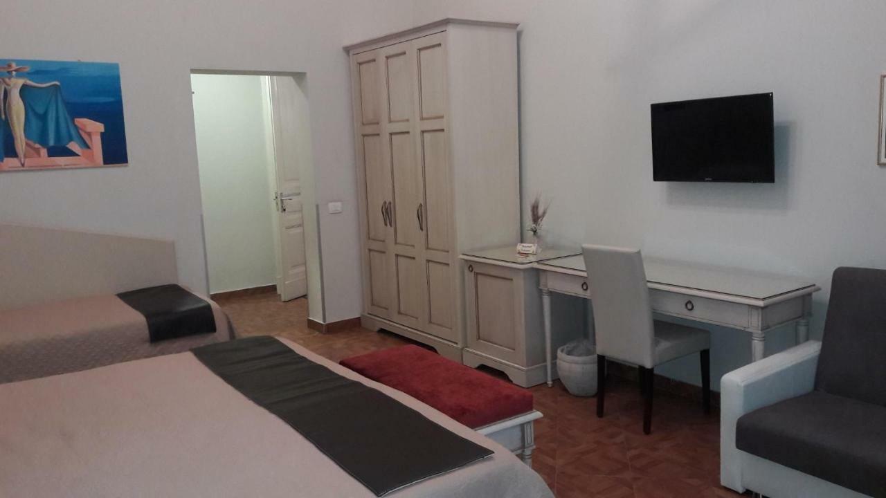 Umberto House Catania Hotel ภายนอก รูปภาพ