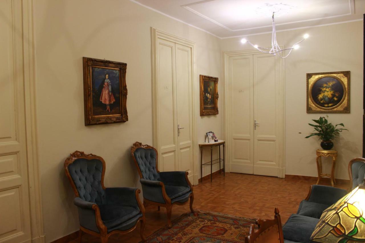 Umberto House Catania Hotel ภายนอก รูปภาพ